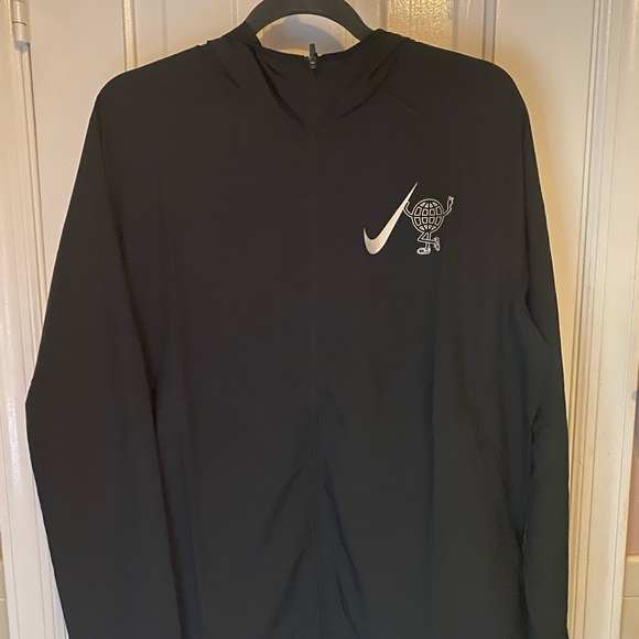 Nike running jacket/windbreaker - Picture 2 of 4
